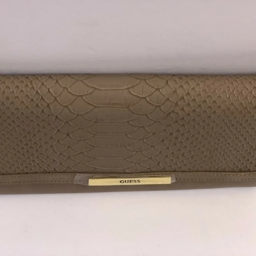 GUESS Clutch Wallet Purse Handbag Evening …